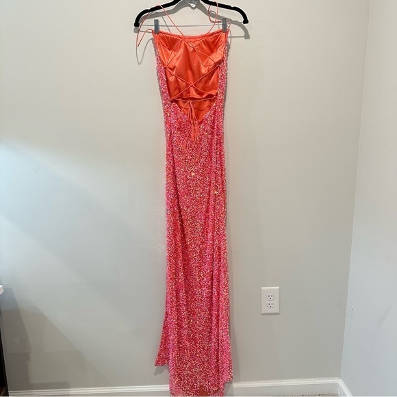 Lauren Ashley Mother’s Spring 2022 Prom Dress - Picture 6 of 12